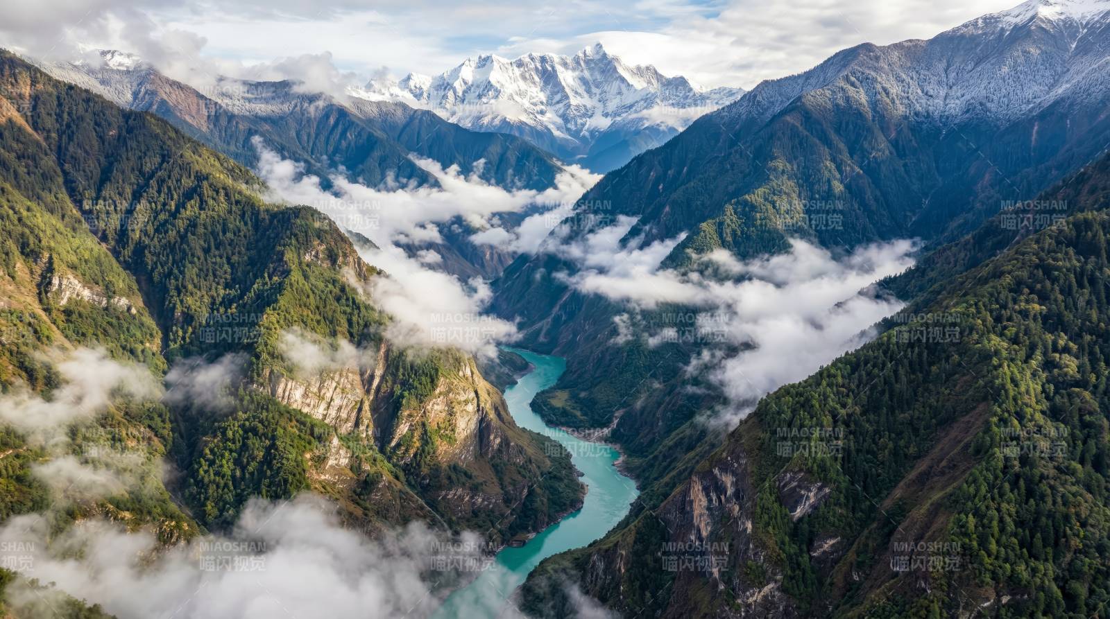 雪山峡谷云海图图片