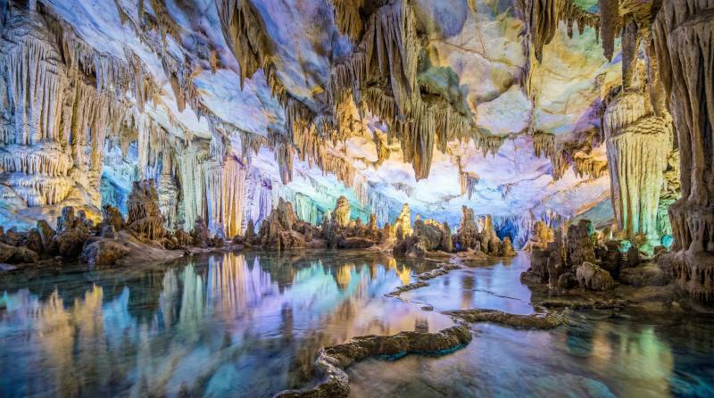 地下溶洞奇观图片