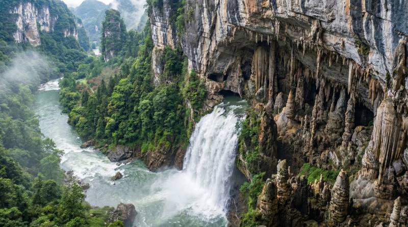 峡谷瀑布奇观图片