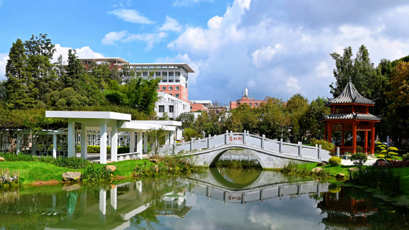 西南林业大学园林美景如画图片