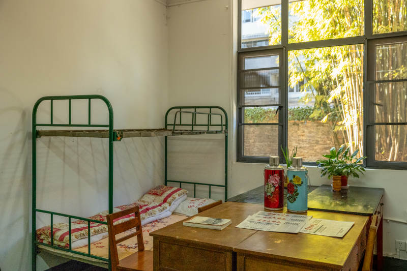 温馨学生宿舍一角图片