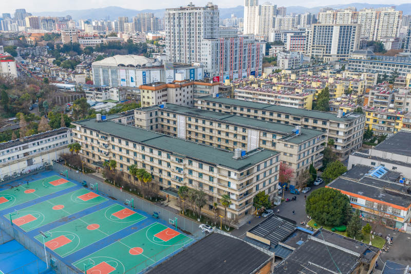 云南大学东二院城市校园俯瞰图图片