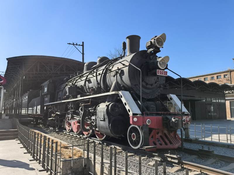 蒸汽火车静止展示图片