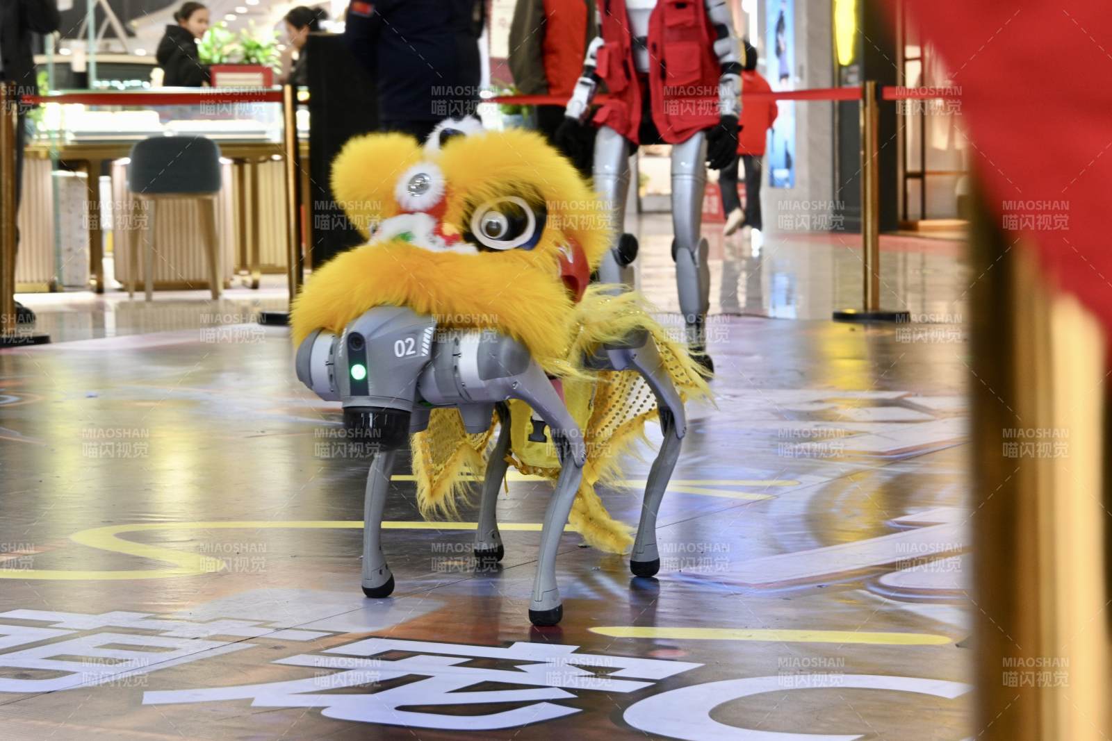 机器狗舞狮表演图片