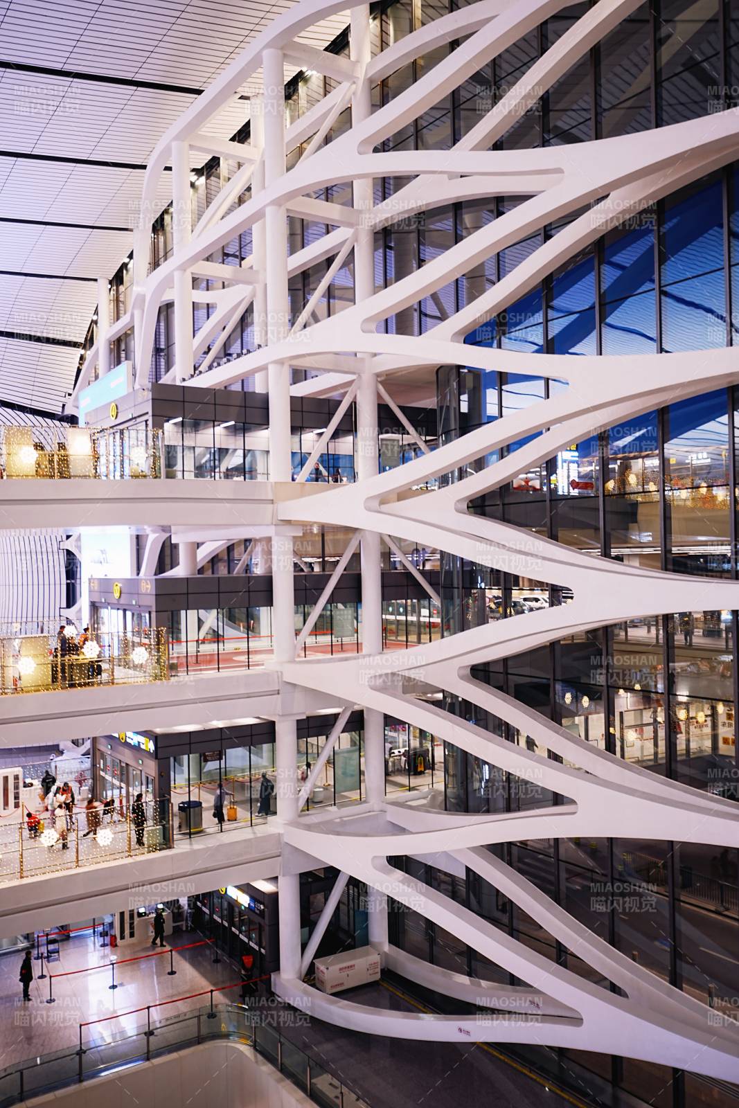 北京大兴机场 现代建筑艺术之美图片