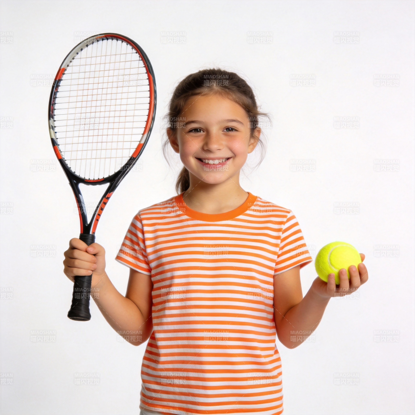 小女孩打网球图片