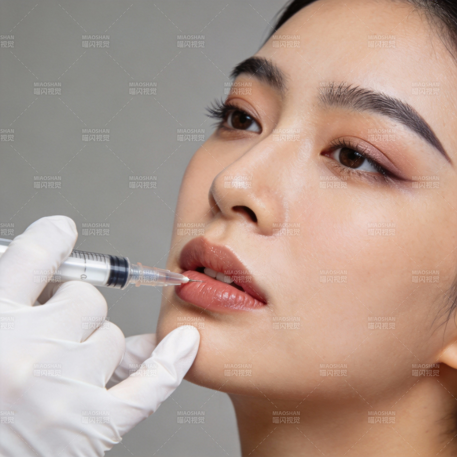 唇部注射美容图片