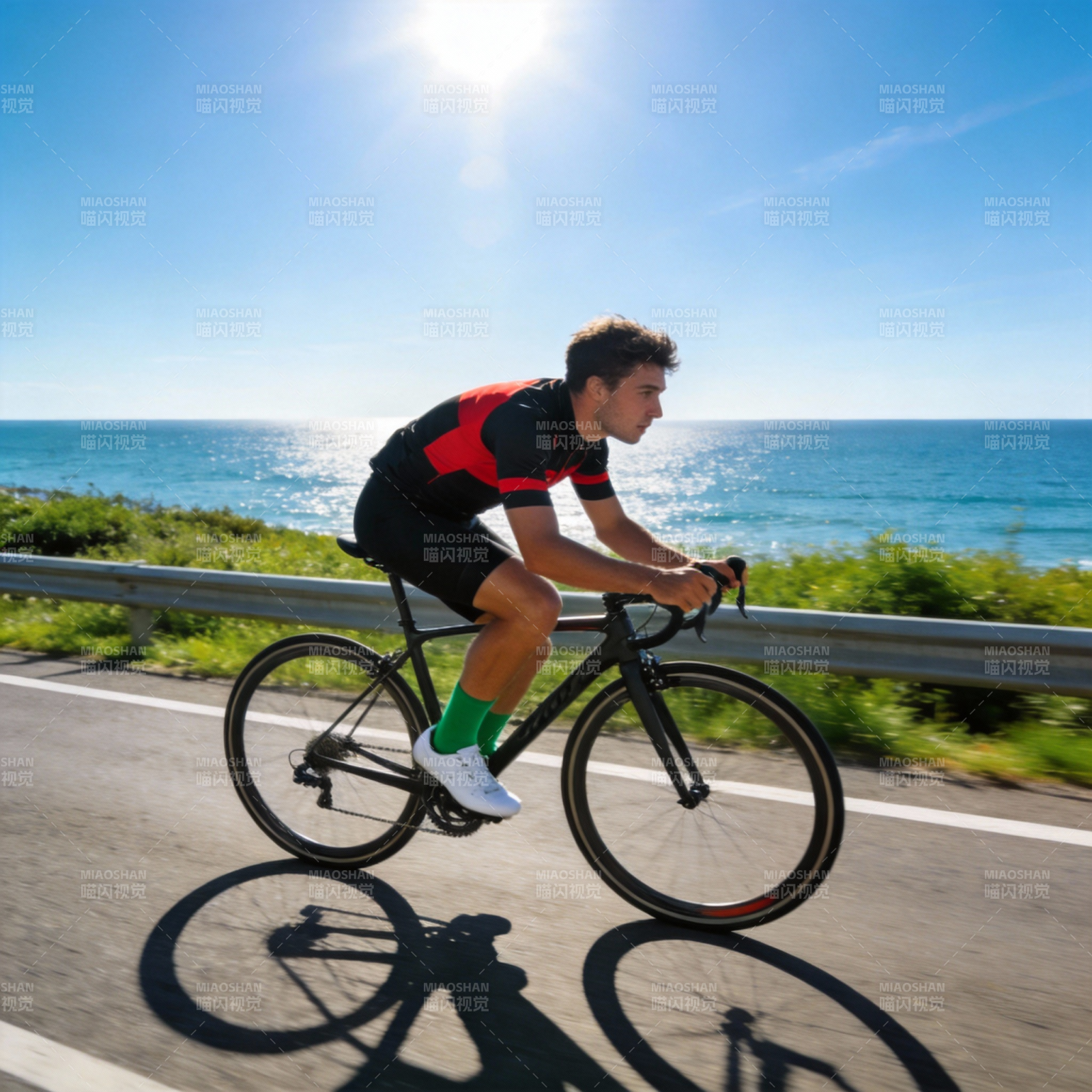 海边骑行 阳光明媚图片