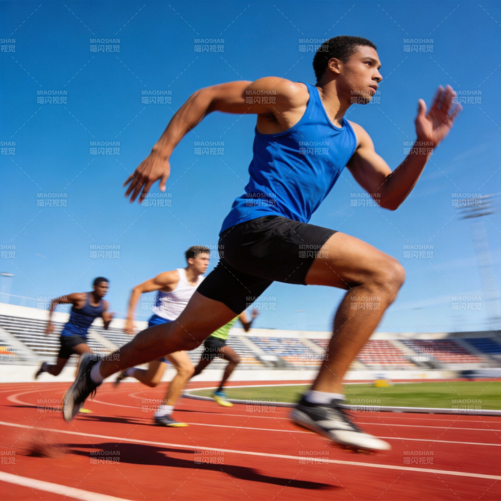 百米冲刺瞬间图片