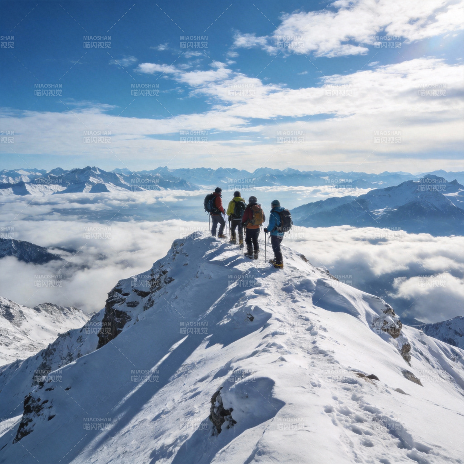 雪山之巅 云海之上图片