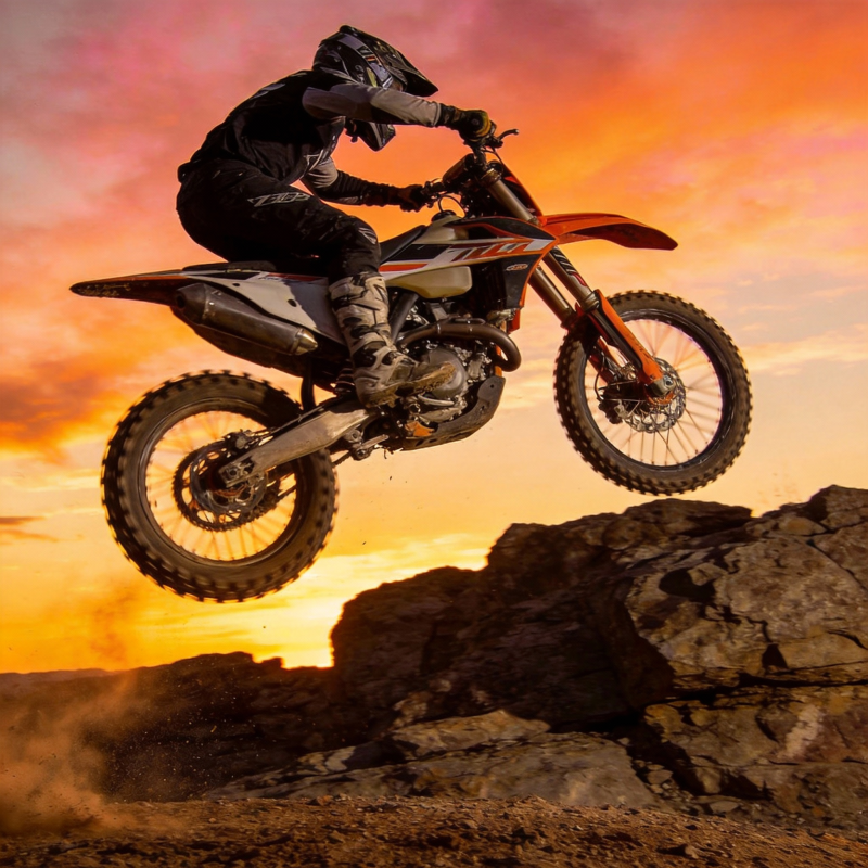 夕阳下的极限飞驰图片