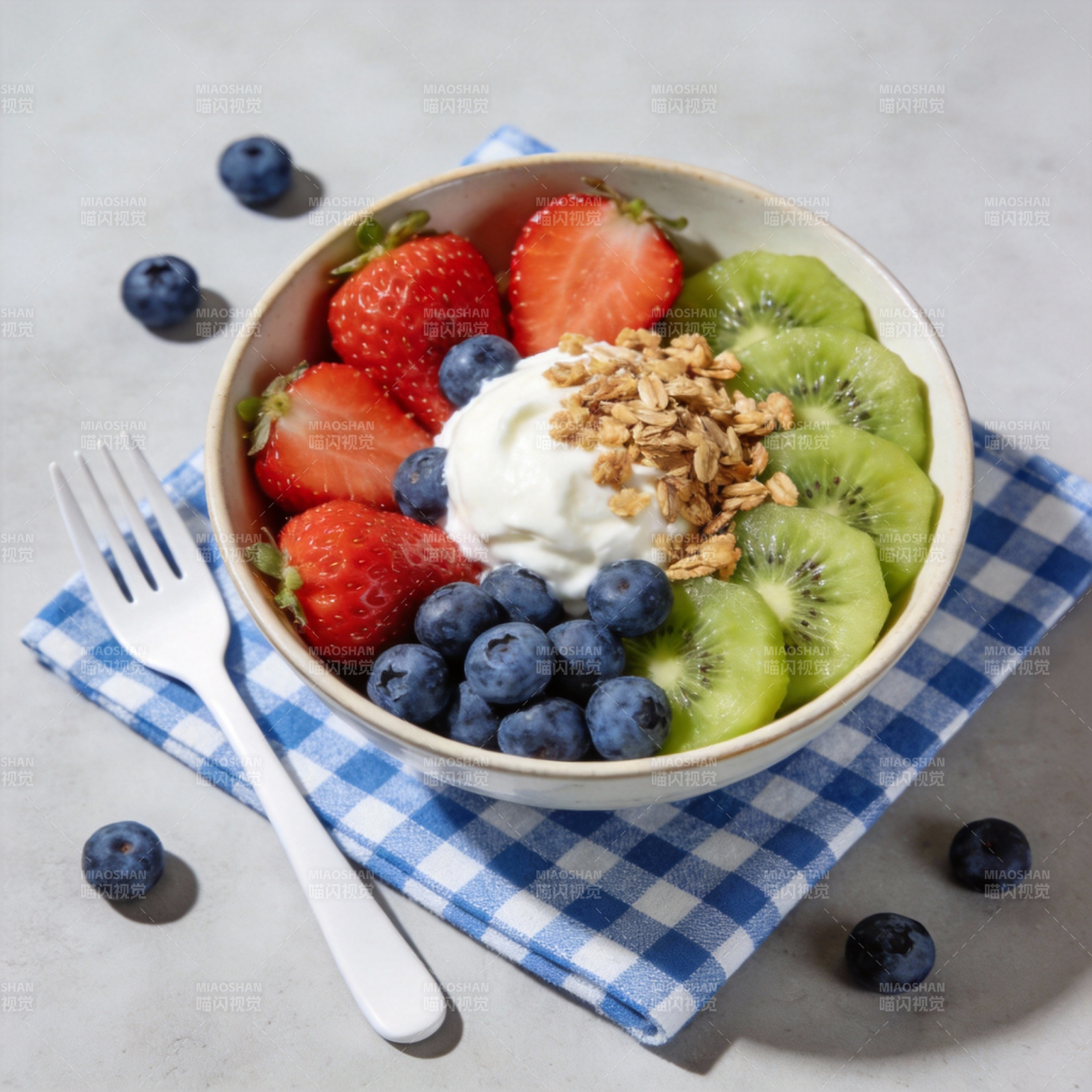 水果酸奶碗图片