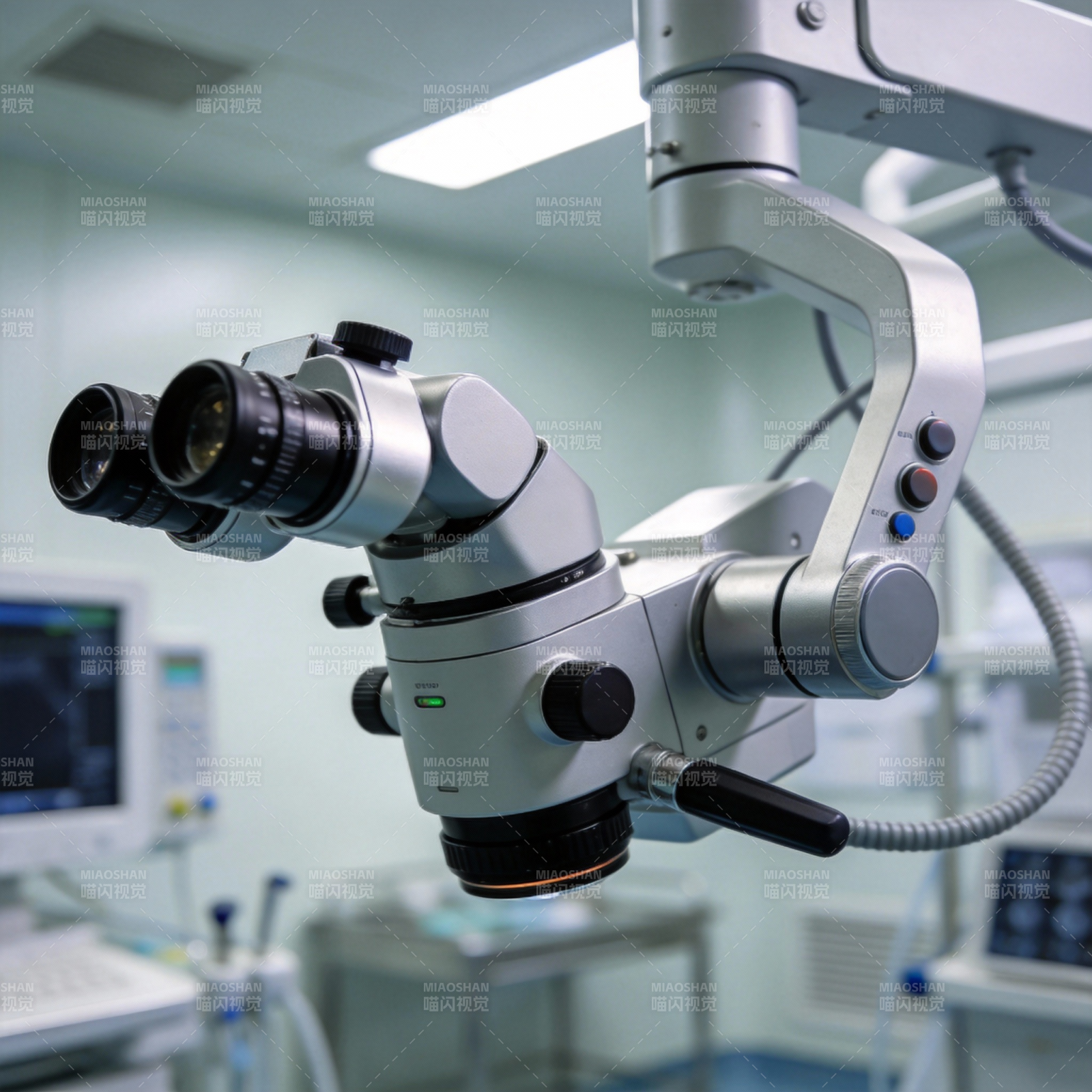 手术显微镜特写图片