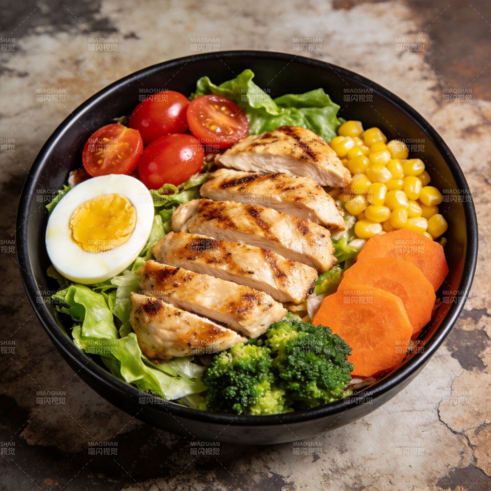 鸡肉蔬菜沙拉碗图片