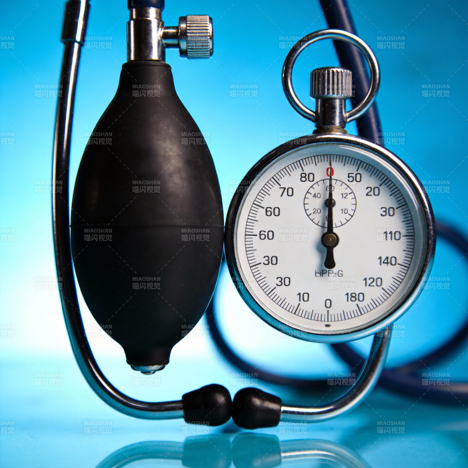血压计特写图片