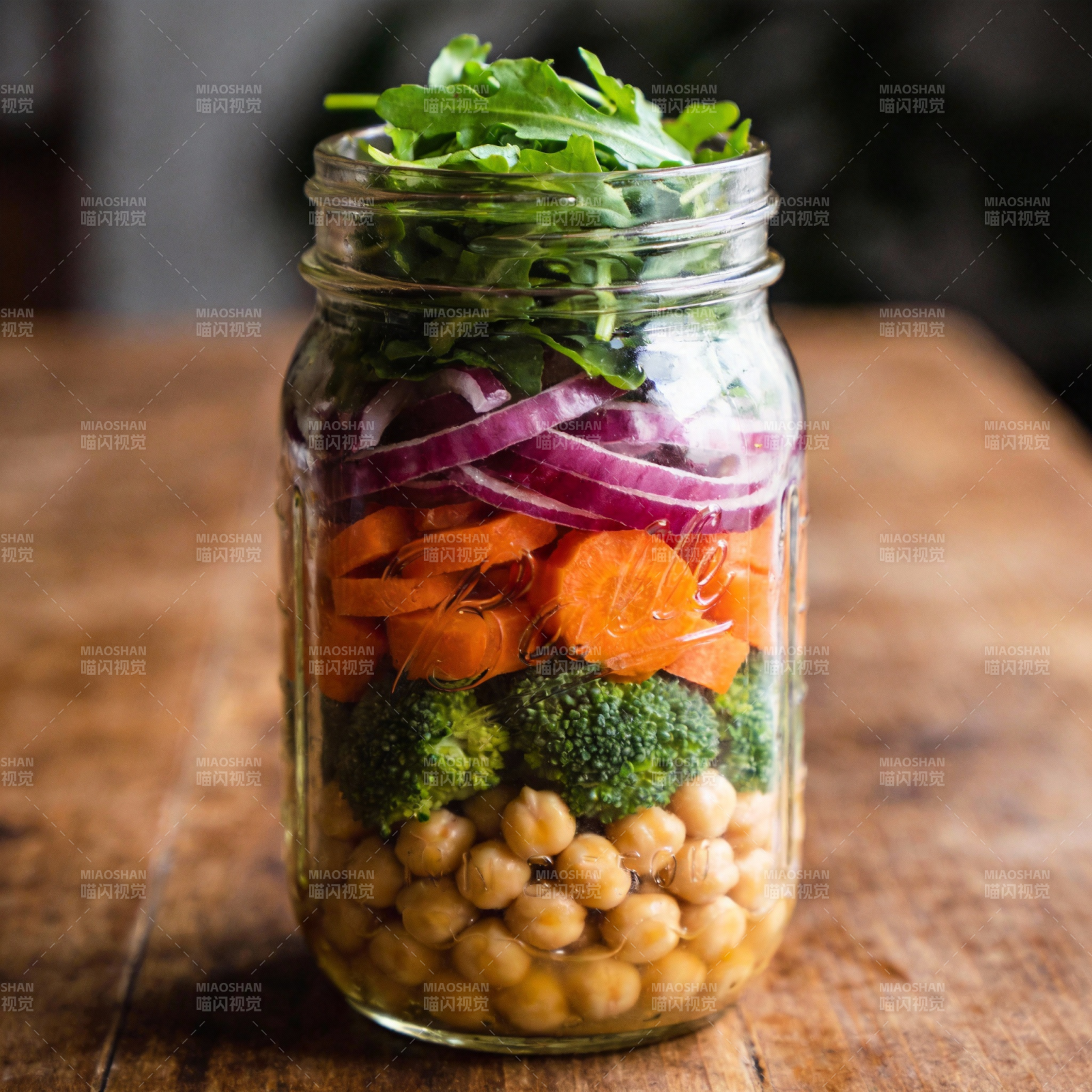 罐装蔬菜沙拉图片