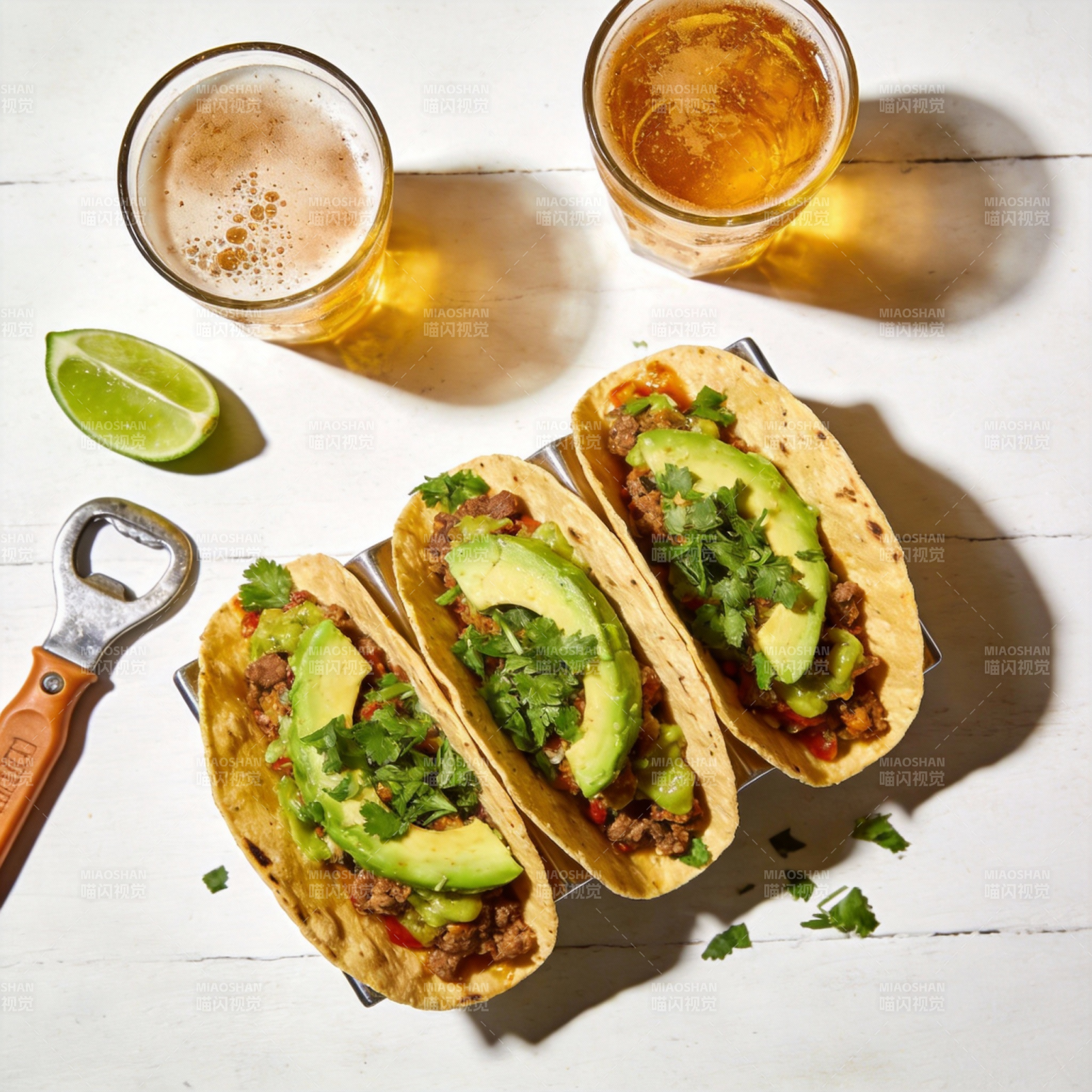 美味塔可配啤酒图片