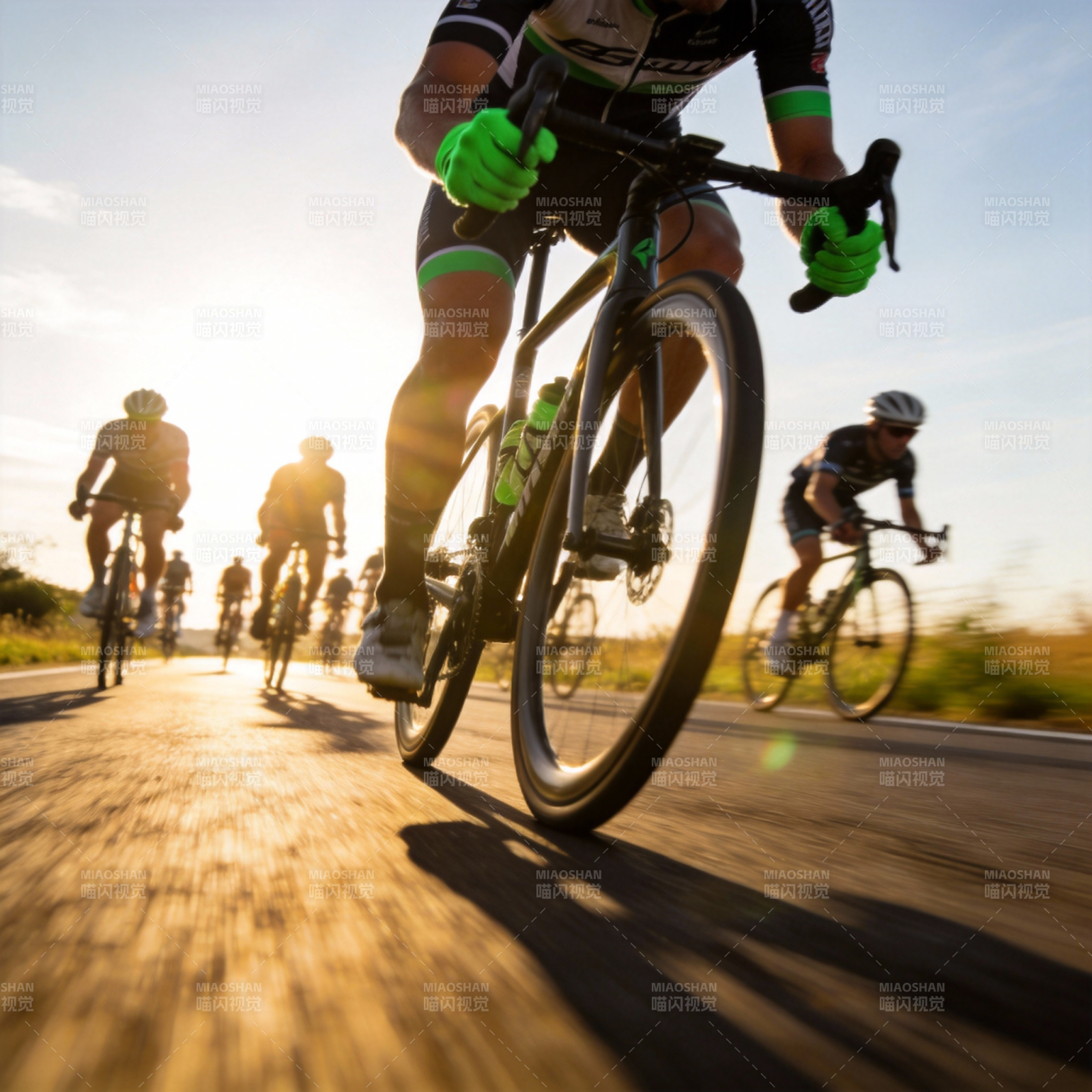 骑行追光图片