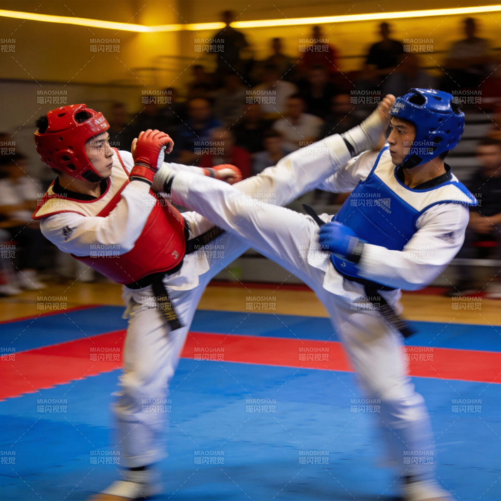 跆拳道对决瞬间图片
