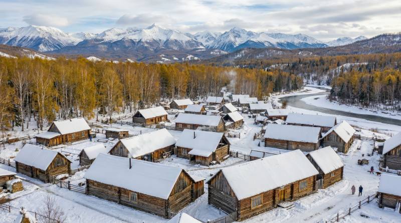 雪乡木屋群图片