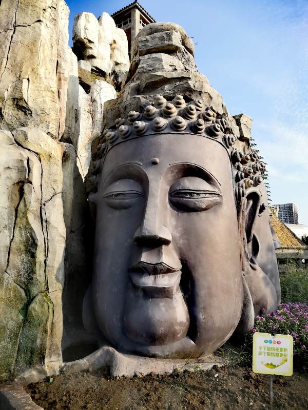 大型佛头景观图片