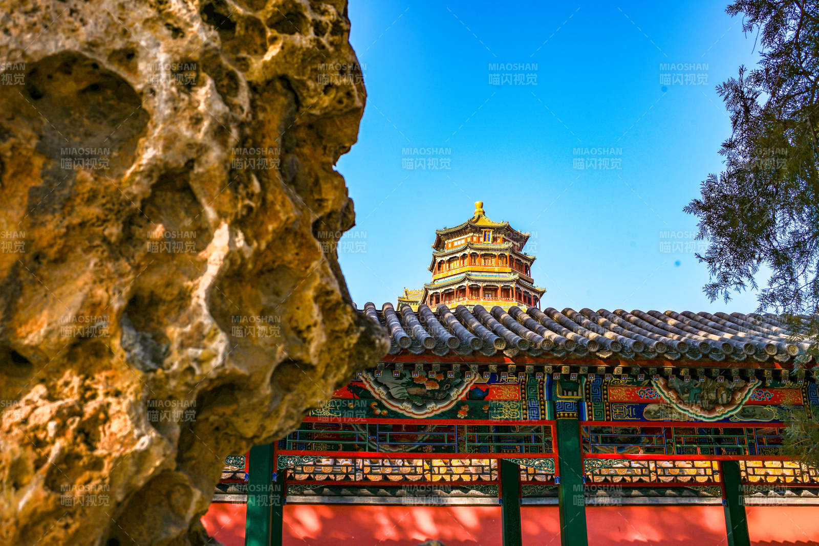 颐和园佛香阁 古塔映石景图片