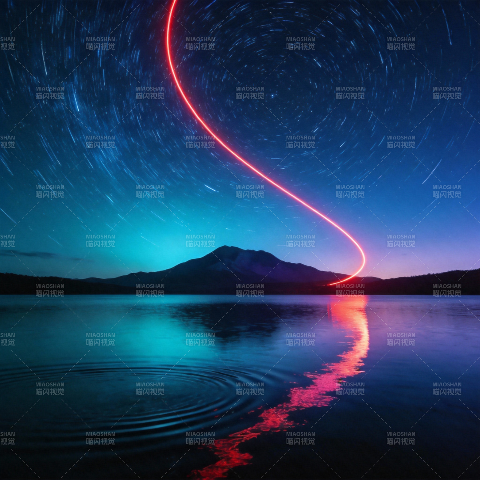 星轨映湖光图片