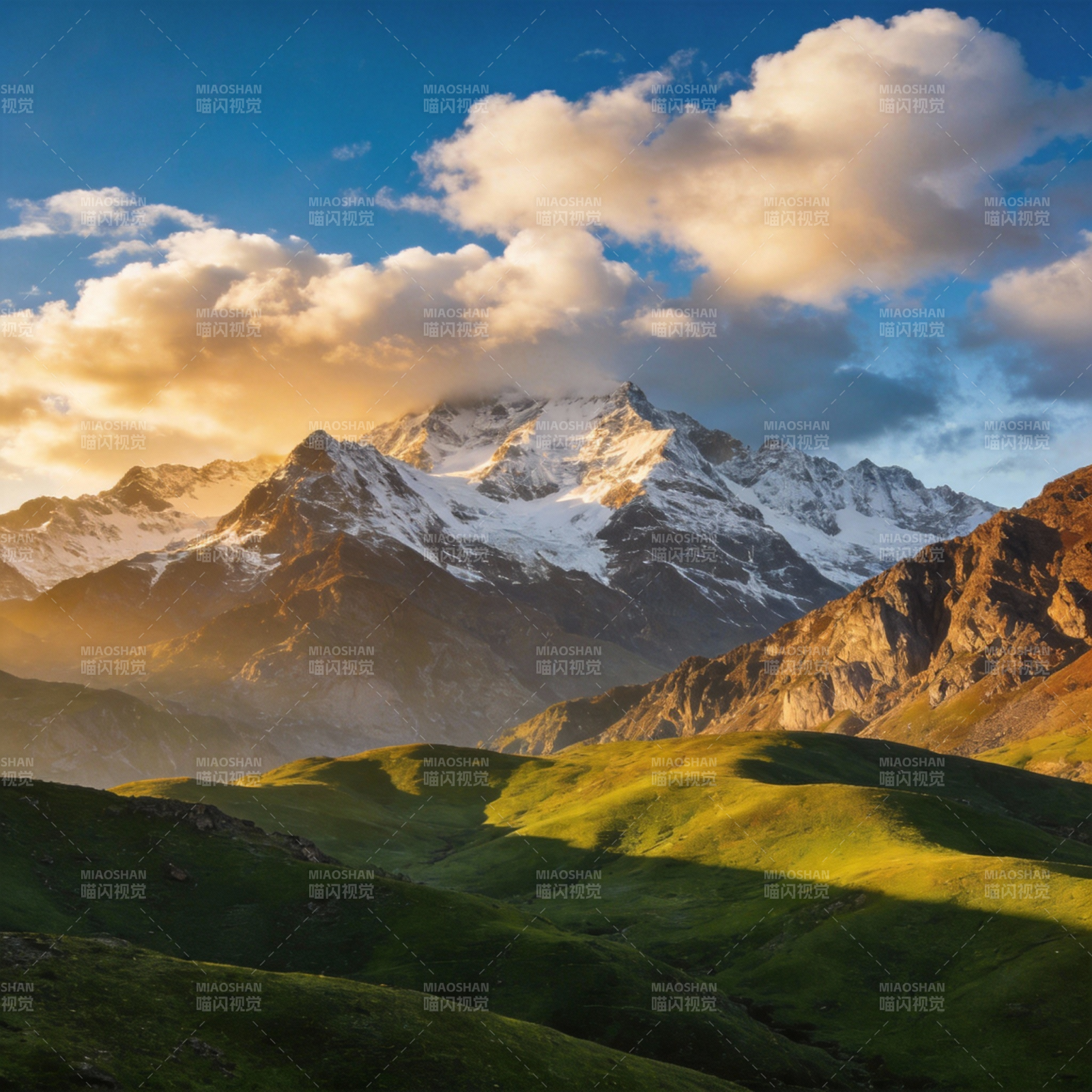 雪山映绿谷图片