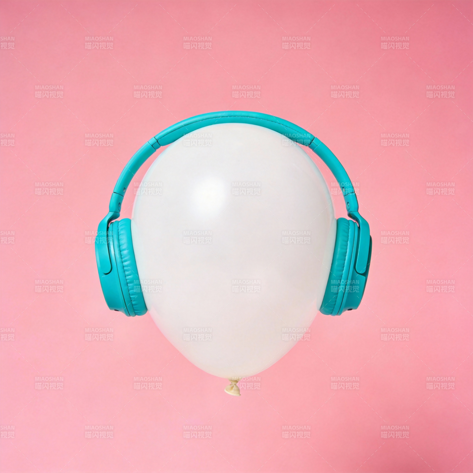 气球戴耳机图片