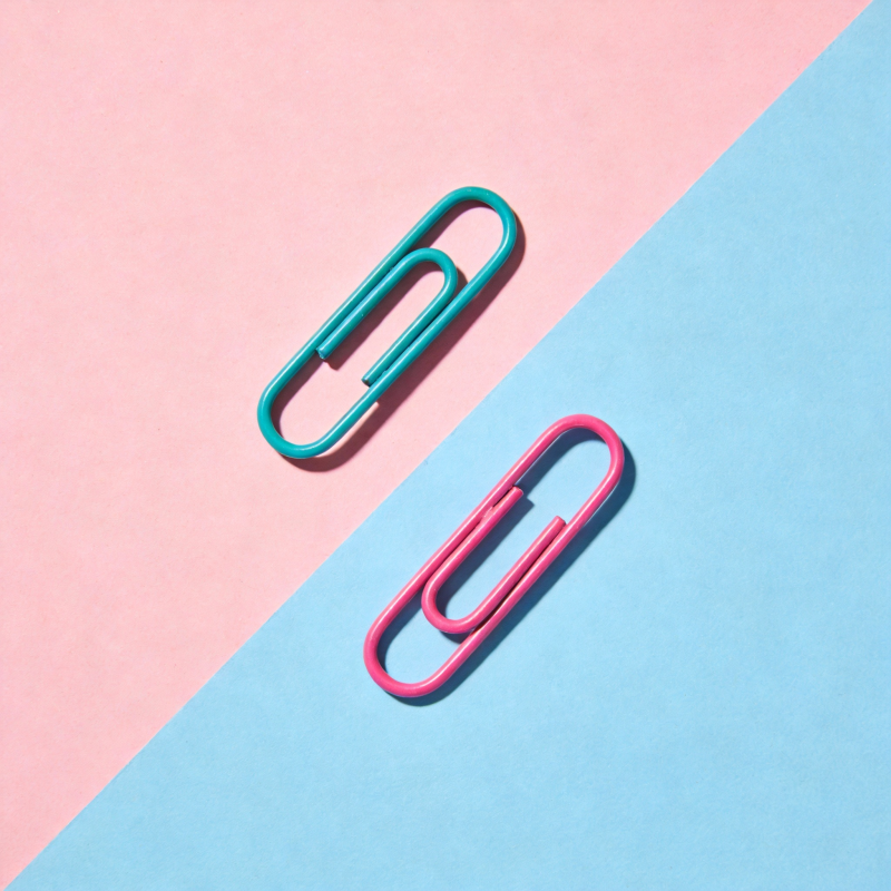 彩色回形针对比图片