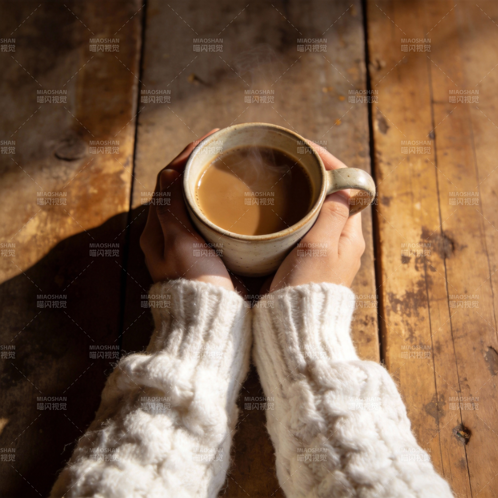 暖阳下的咖啡时光图片