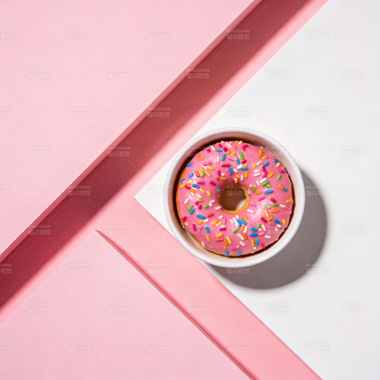 粉色甜甜圈图片