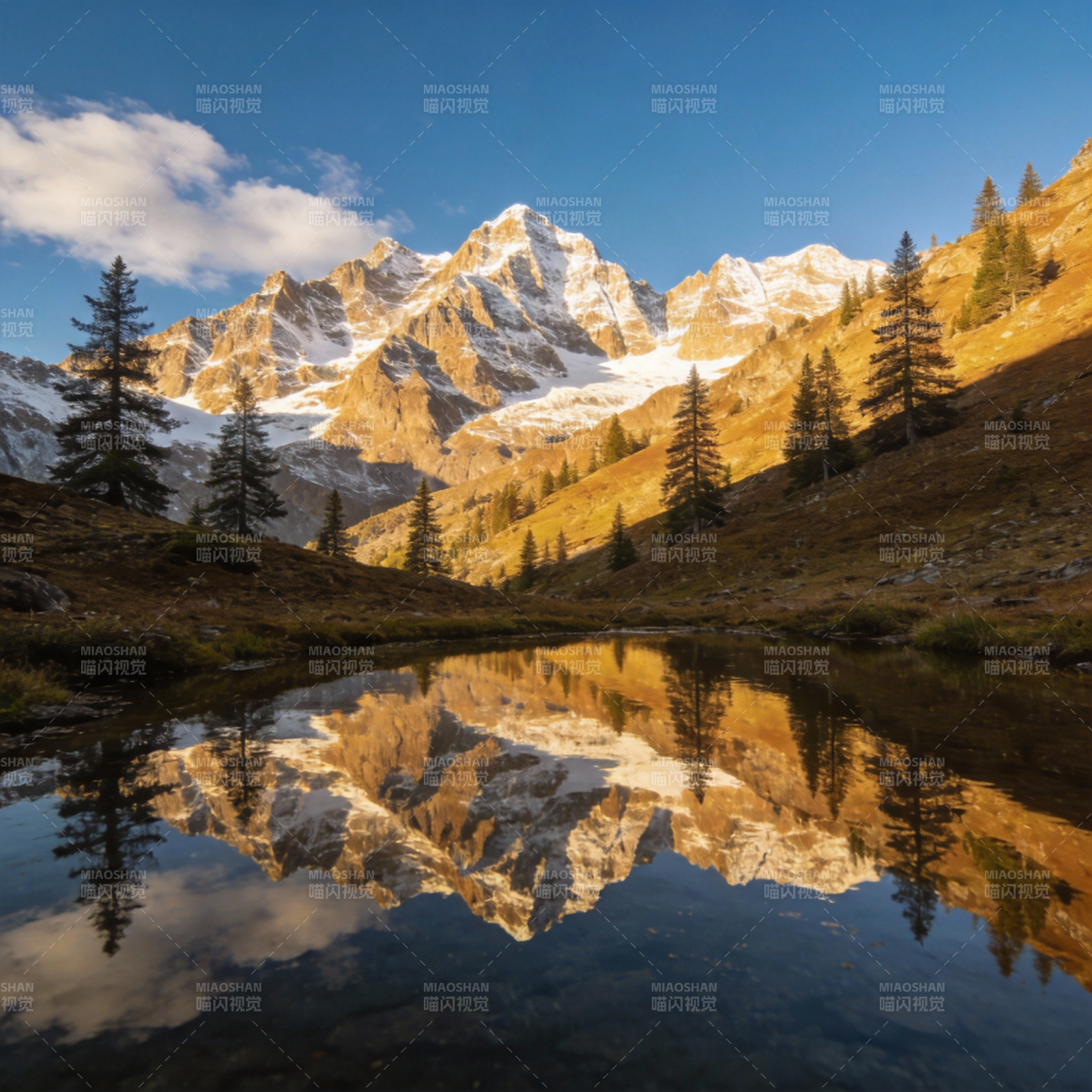 雪山倒影湖中图片