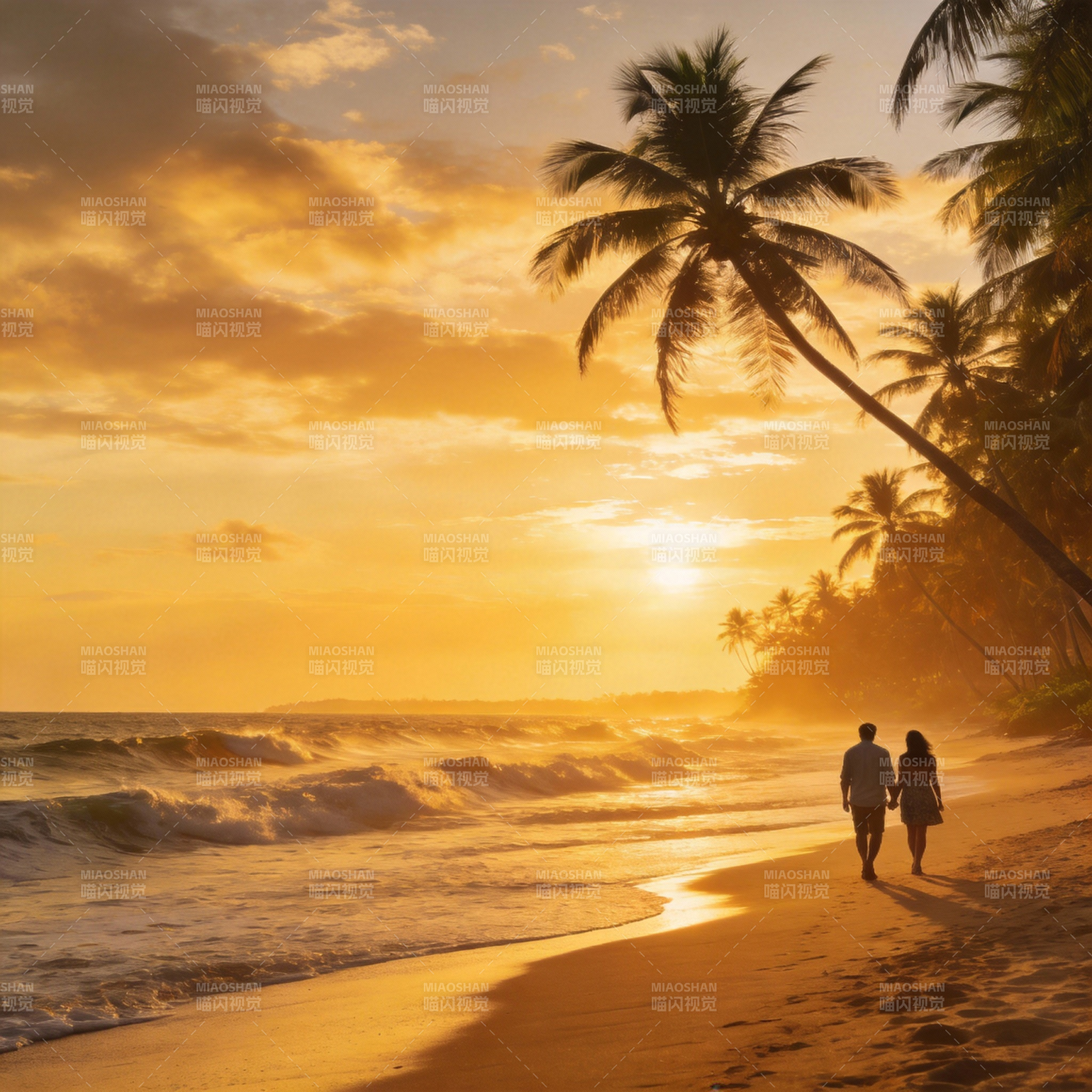 夕阳下的海滩情侣图片