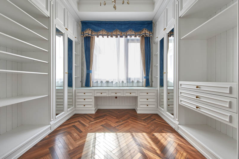 典雅衣帽间设计图片