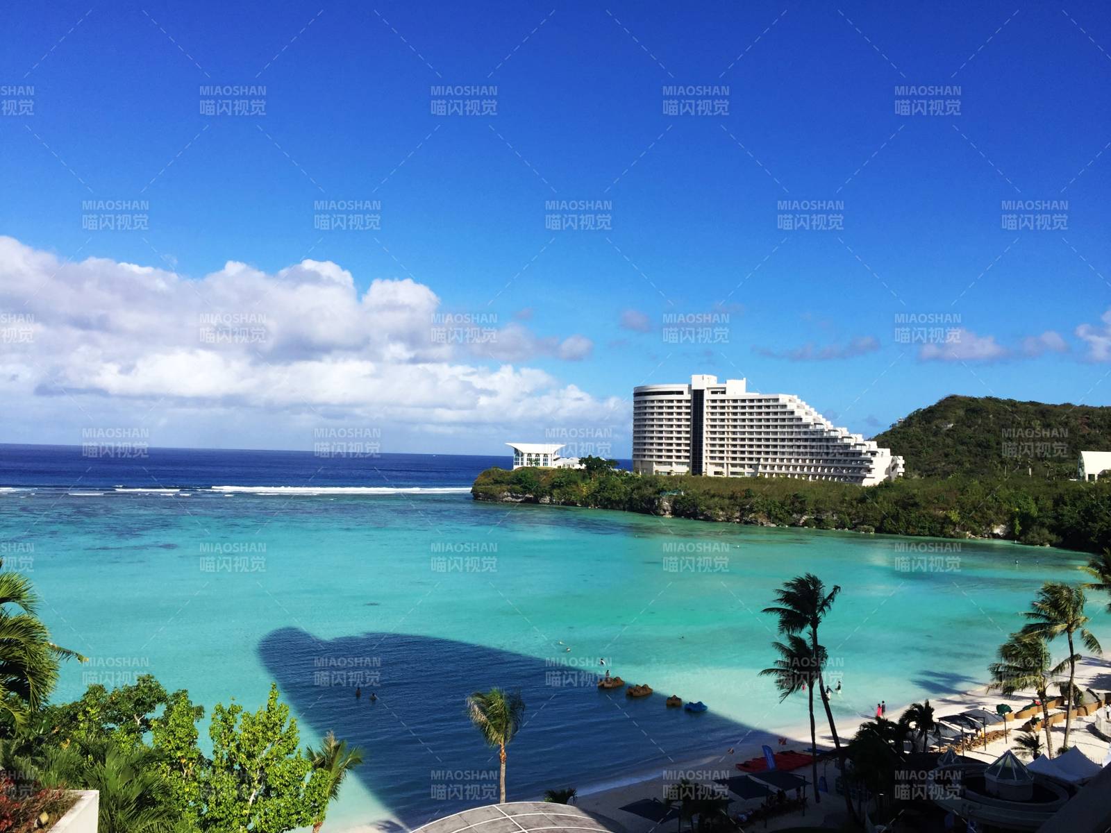 关岛碧海蓝天度假胜地图片