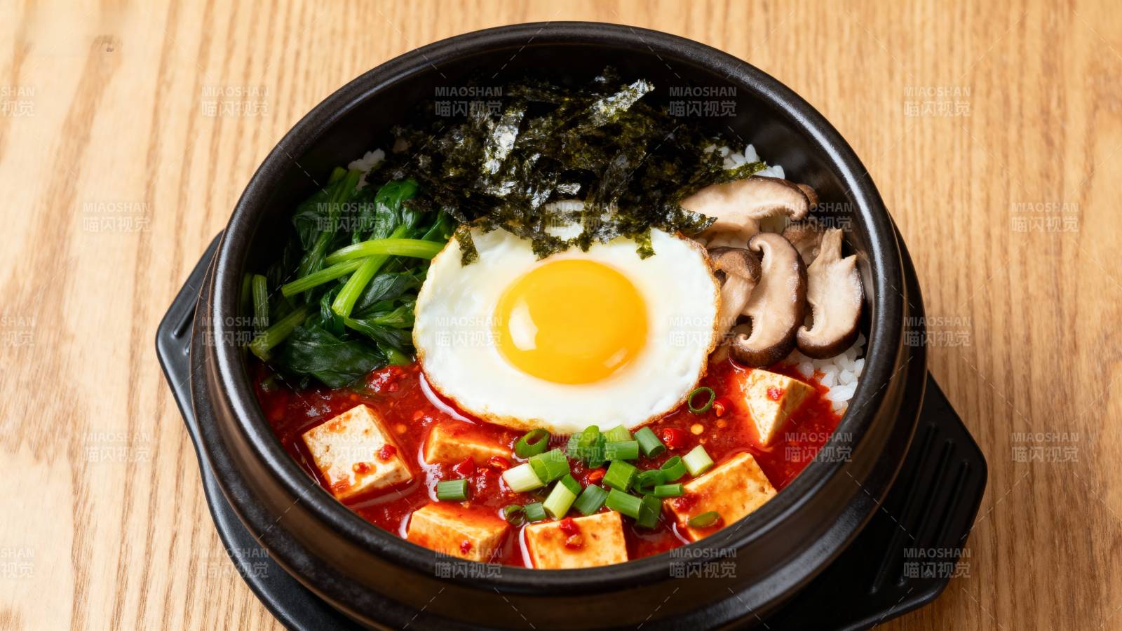 韩式石锅拌饭图片