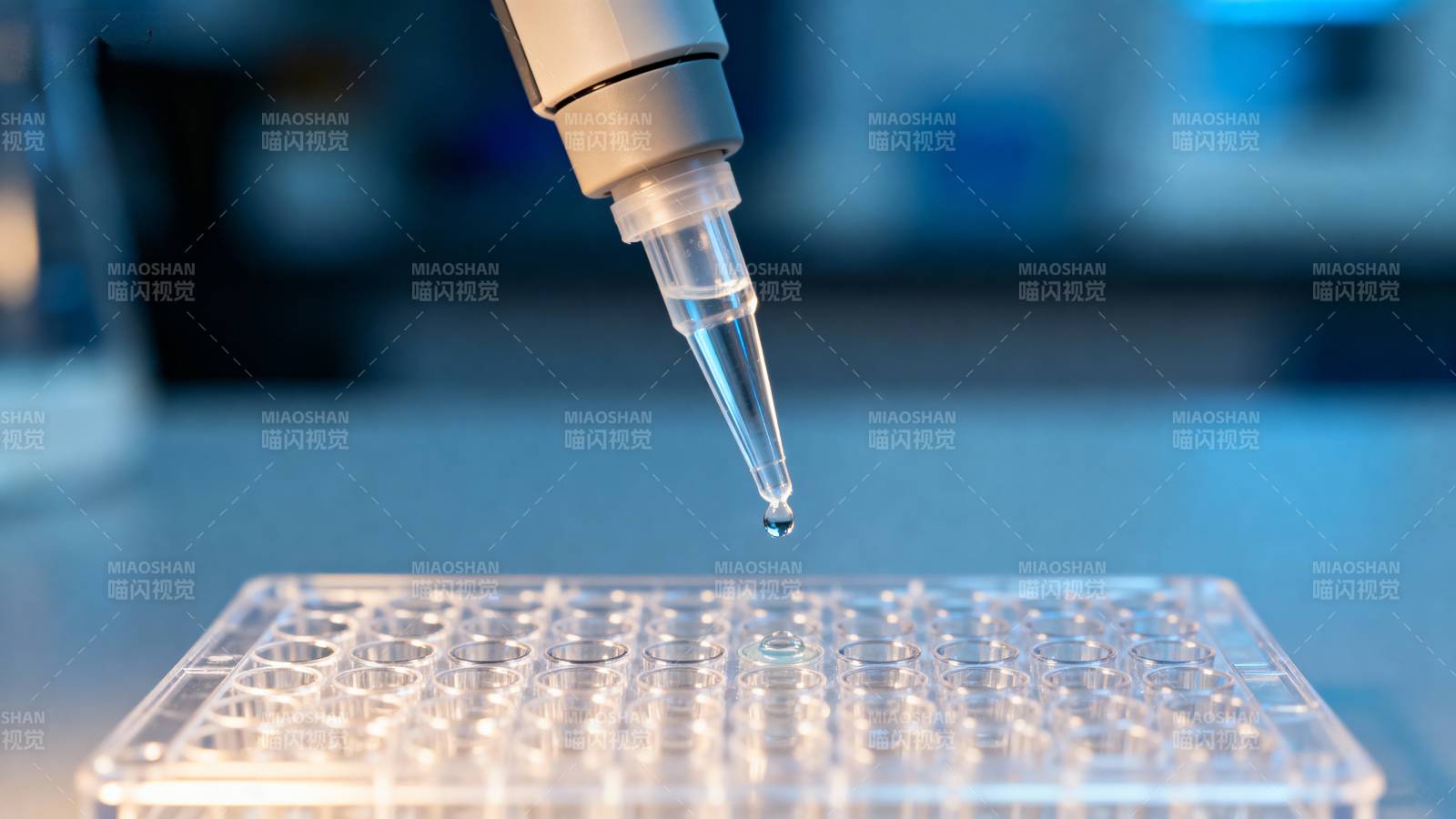 实验室滴管取样图片