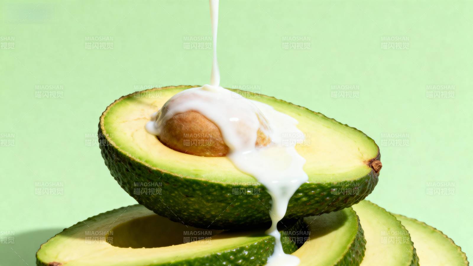牛油果淋酸奶图片