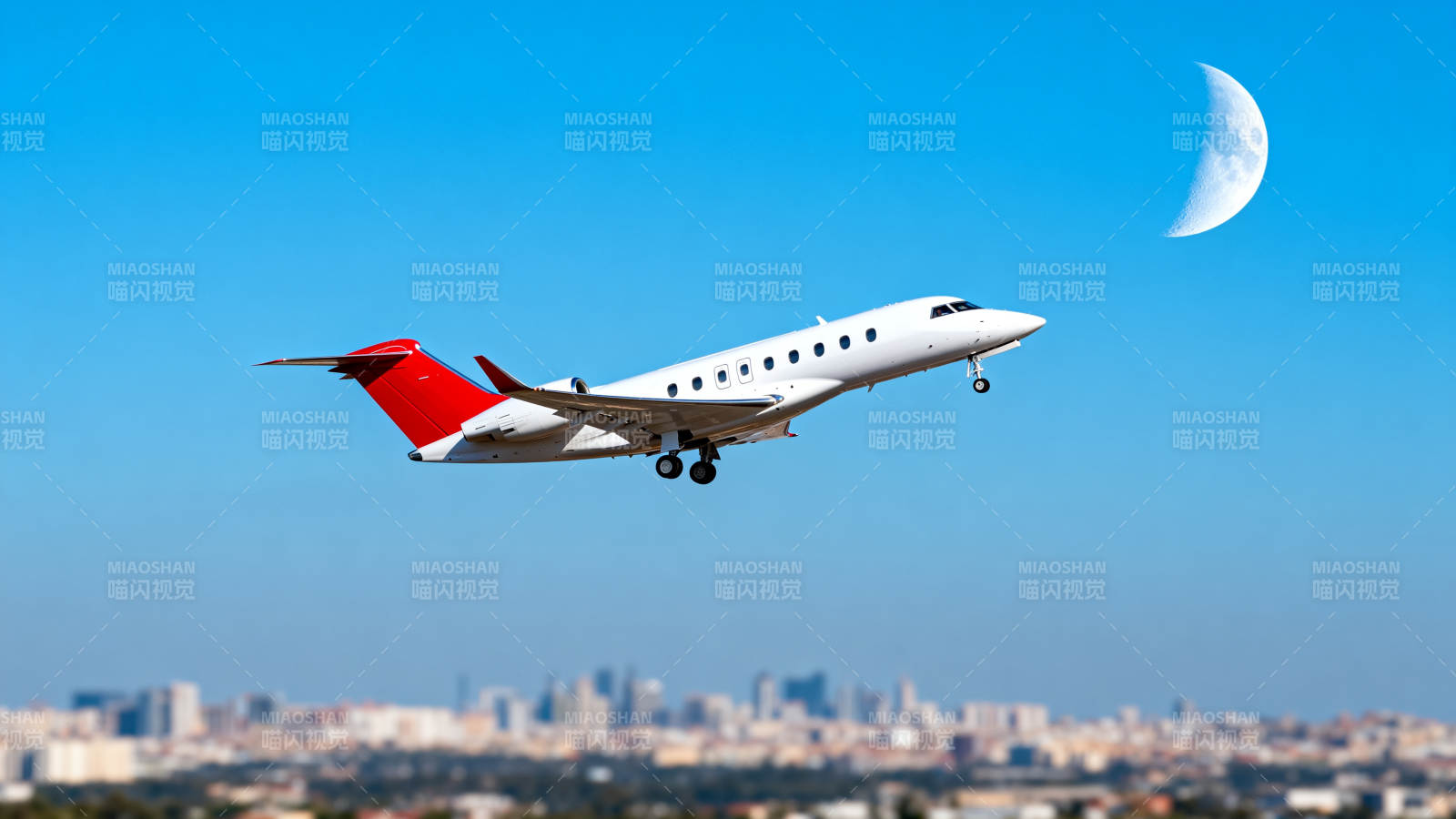 飞机飞越城市夜空图片