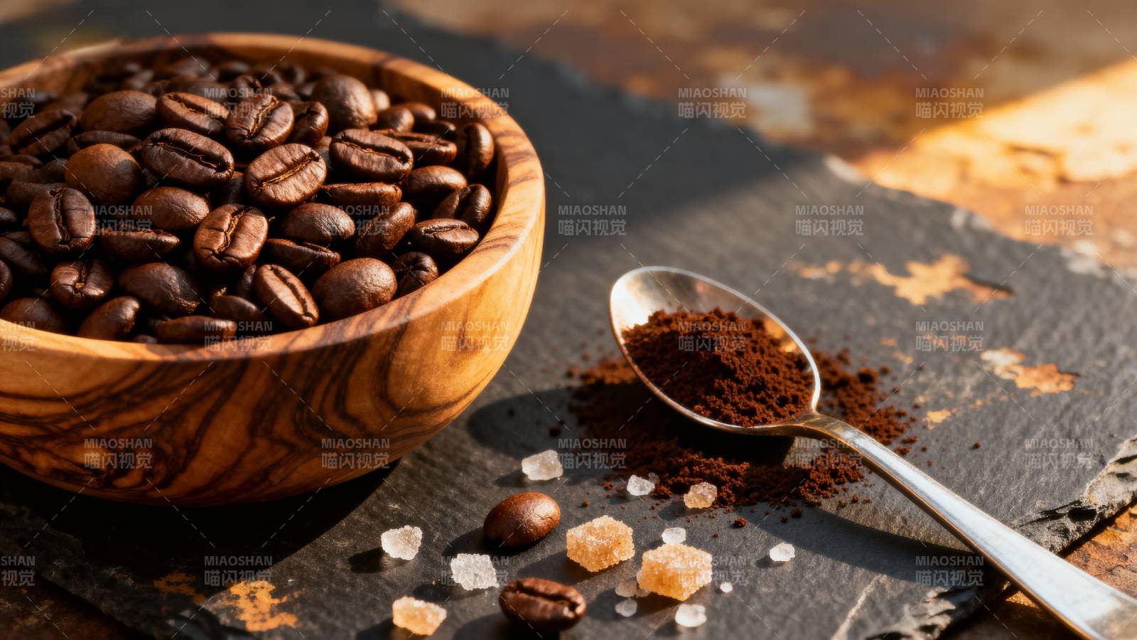 咖啡豆与研磨粉图片