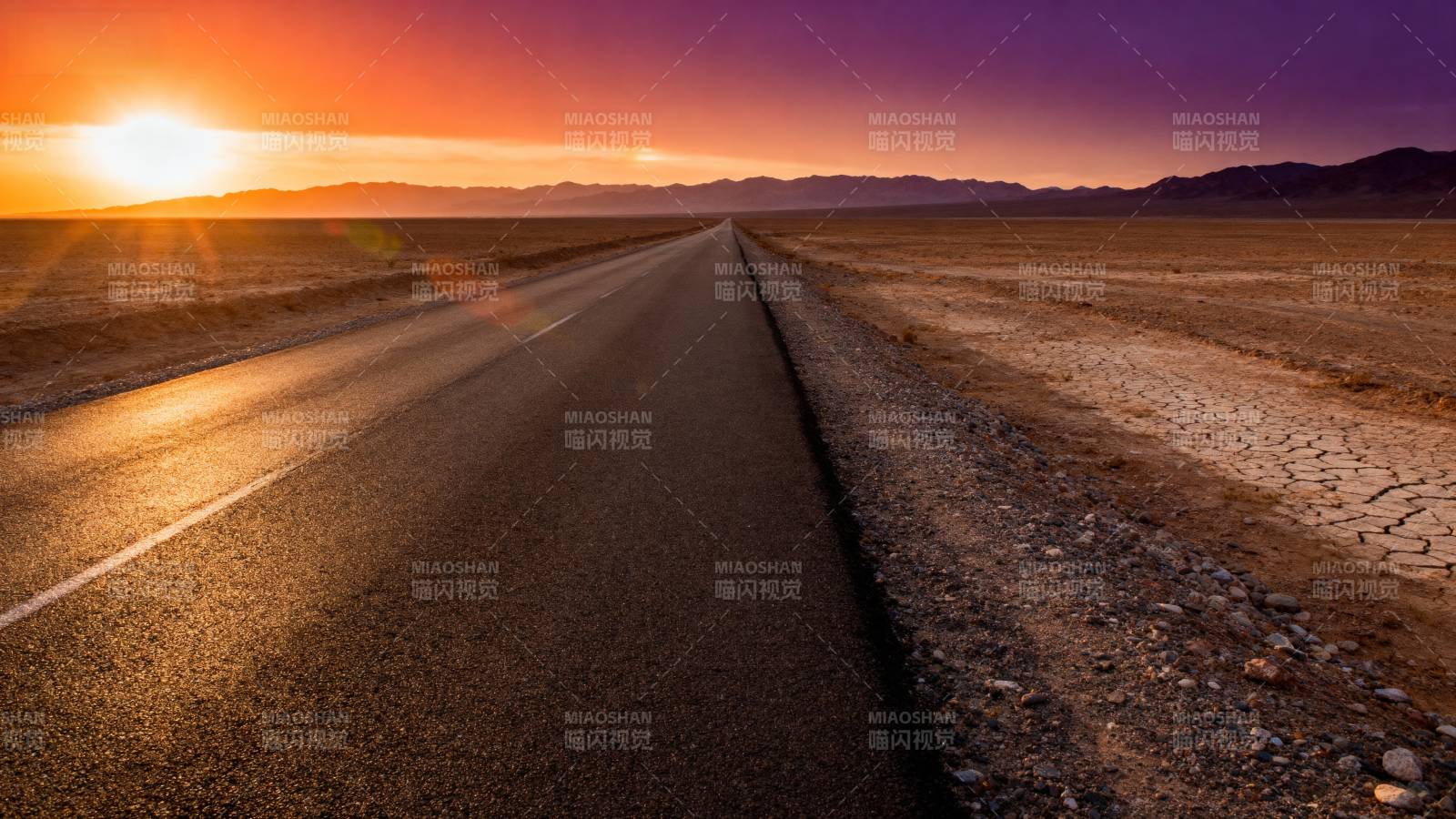 夕阳下的公路图片