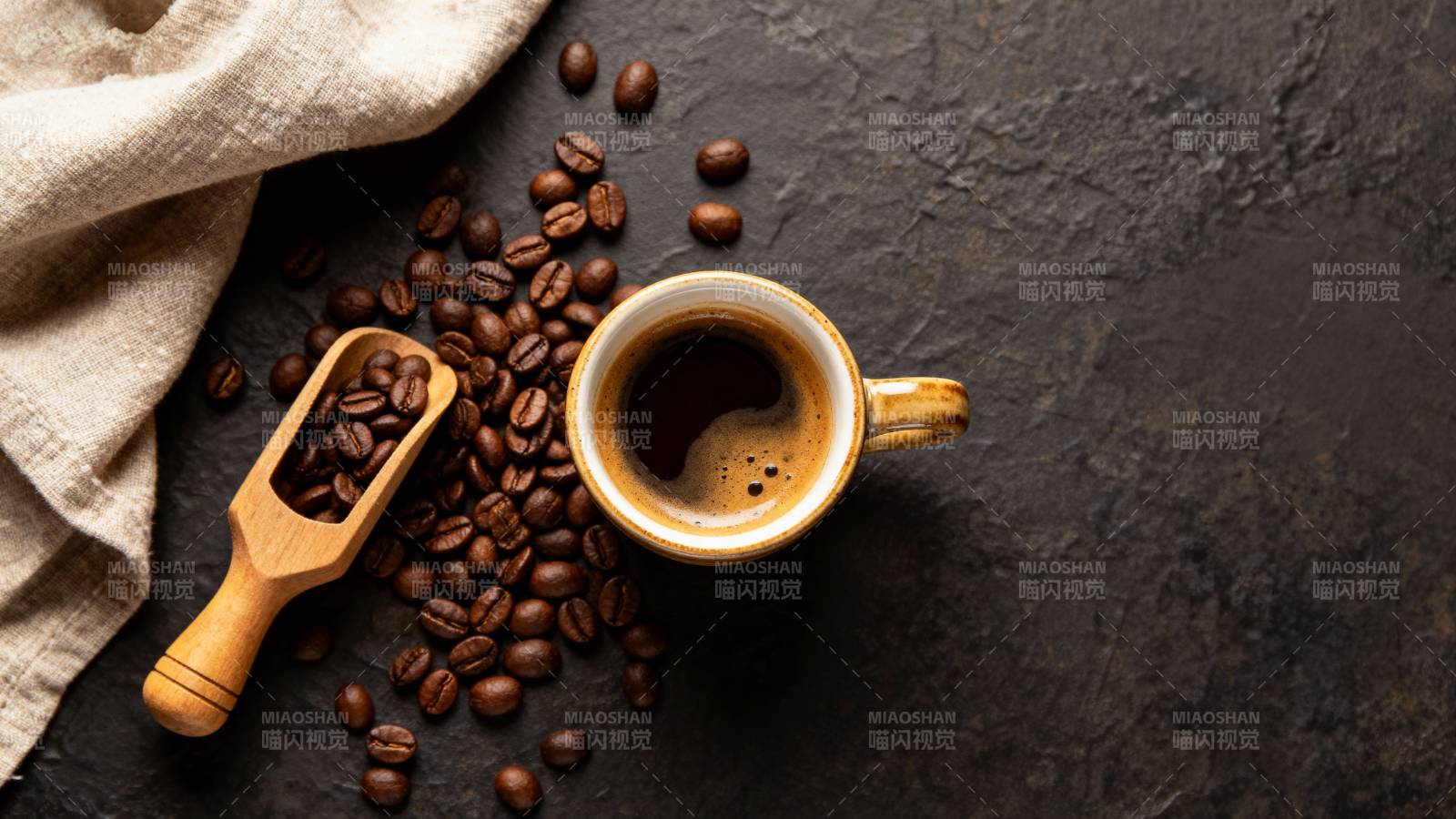 咖啡豆与热饮图片