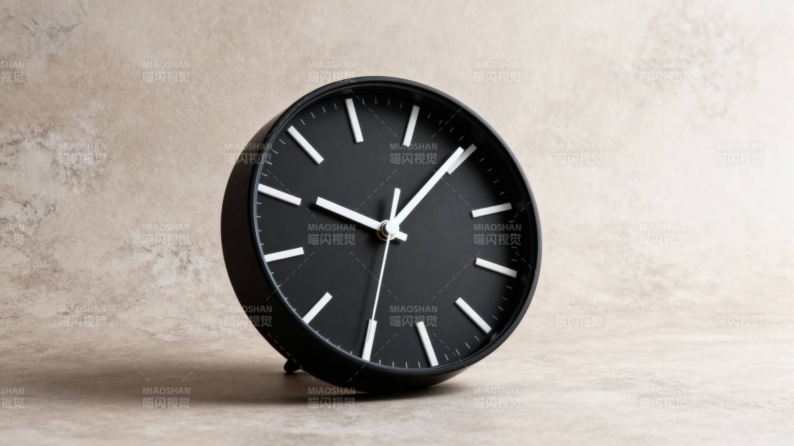 简约黑钟表图片