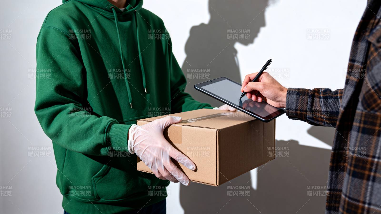 快递签收瞬间图片