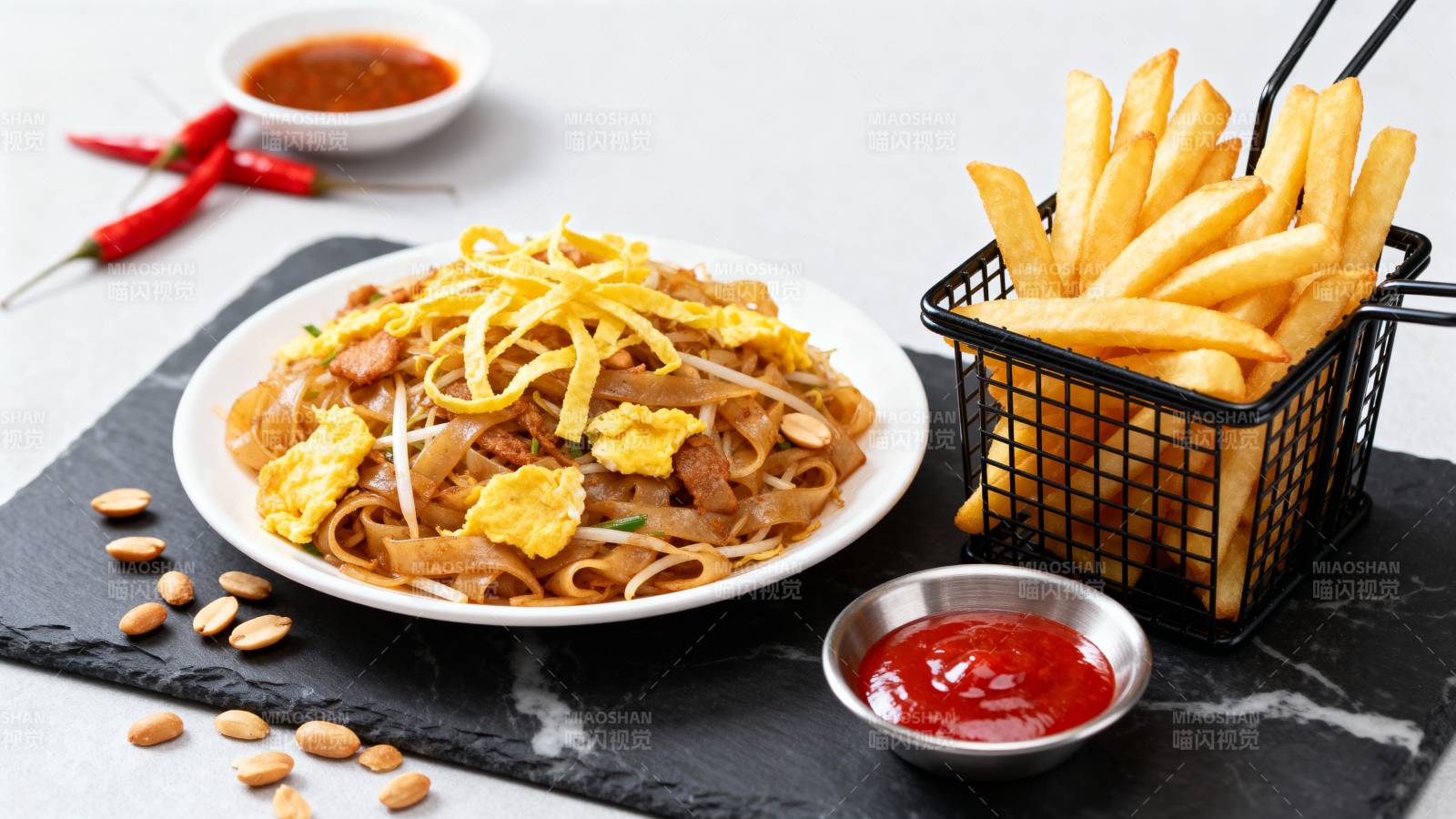 炒面配薯条图片