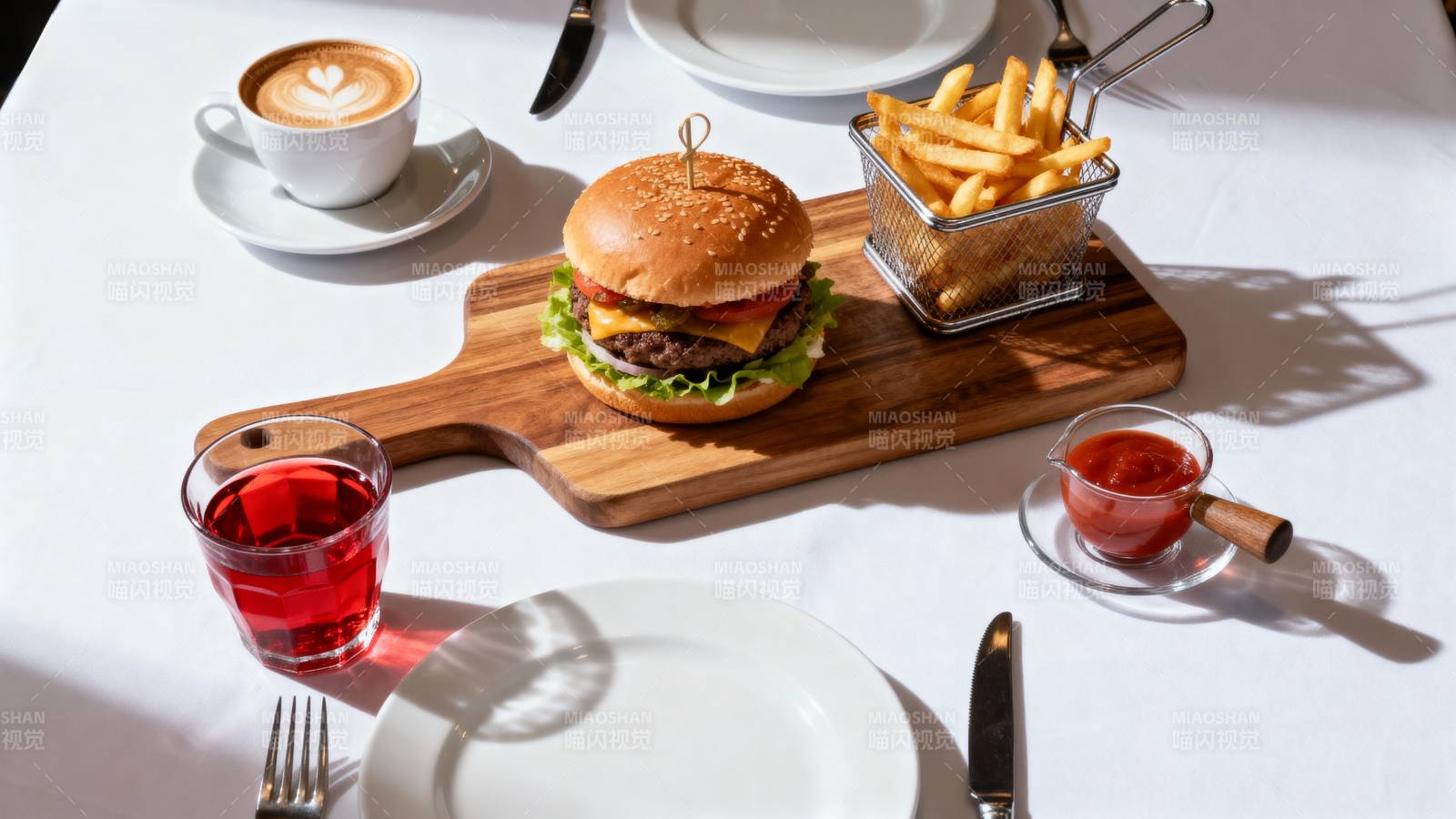 美味汉堡配薯条图片