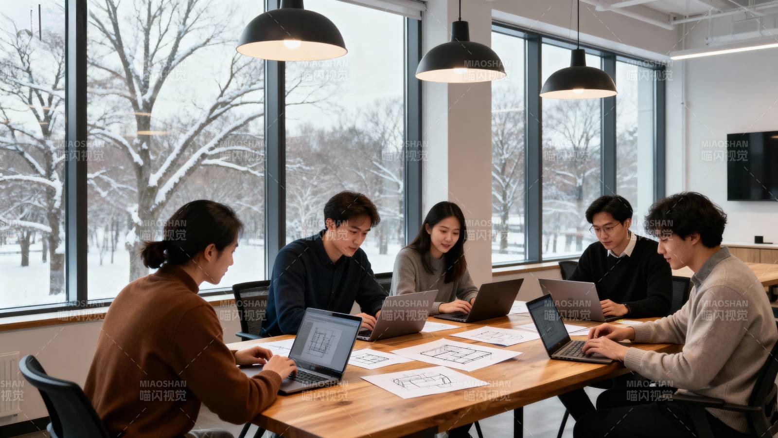 冬日里的团队协作图片