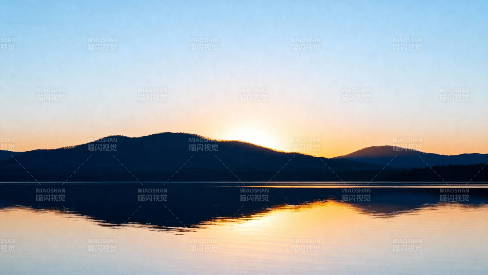 湖光山色映夕阳图片