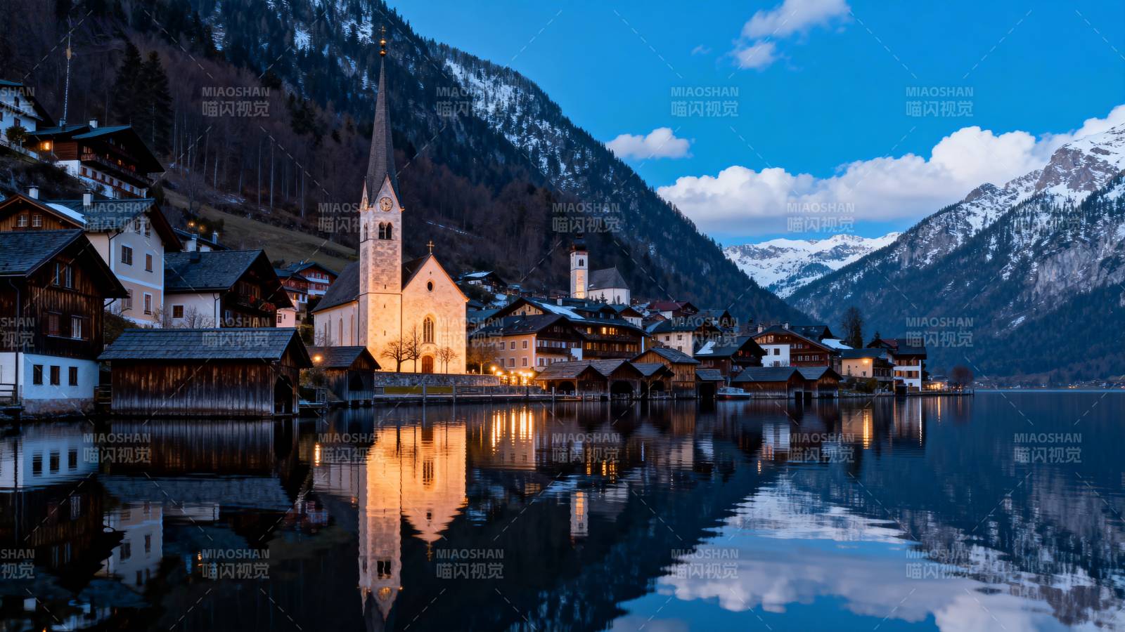 湖畔小镇夜景图片